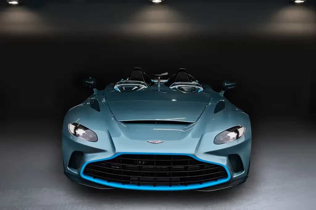 Aston Martin V12 Speedster - Top Gun Maverick - 1 von 88 08/2025-photo-5