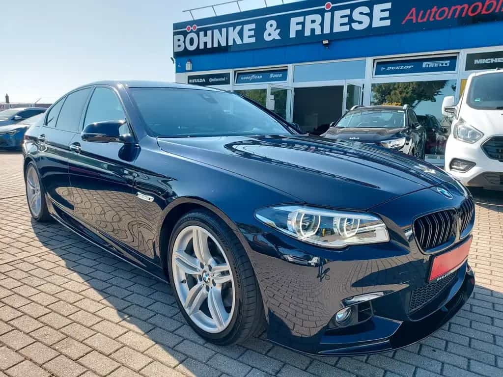 BMW 5 Series 550i Limousine Autom. M-Sport HUD Glasdach H&K 07/2016-photo-0