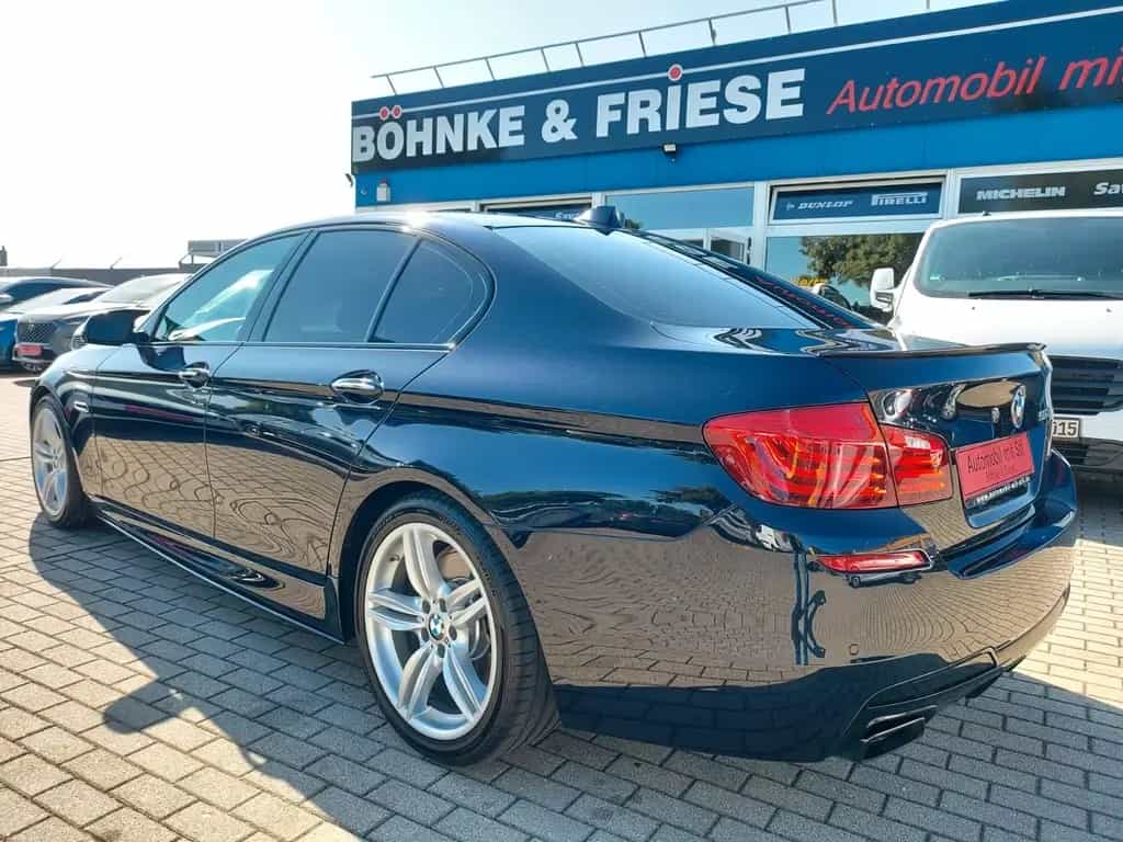 BMW 5 Series 550i Limousine Autom. M-Sport HUD Glasdach H&K 07/2016-photo-3