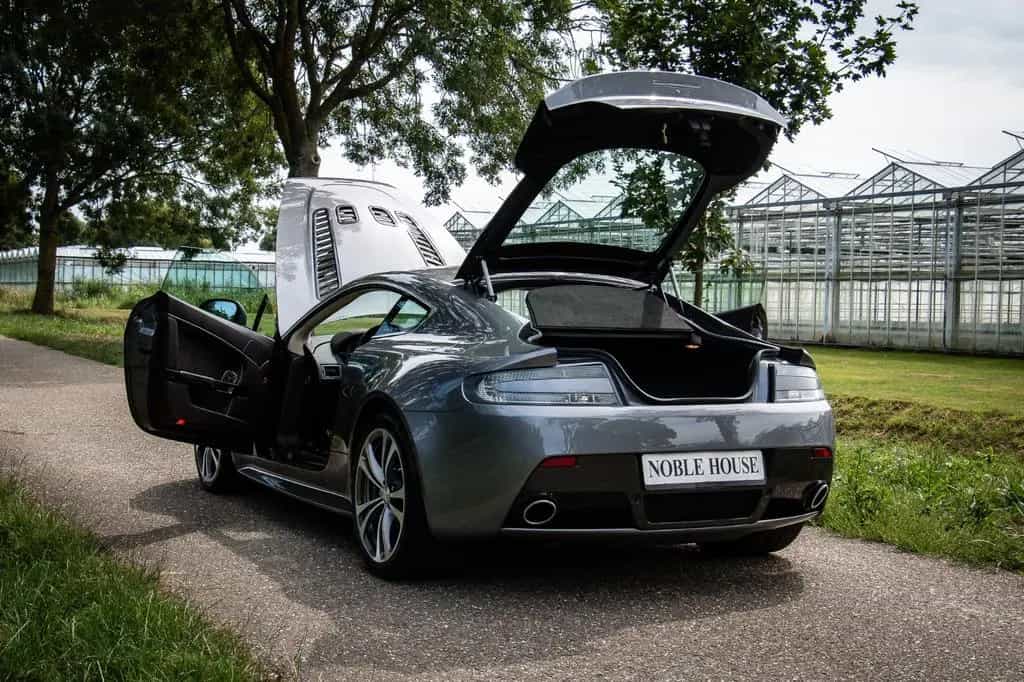 Aston Martin V12 Vantage 6.0 V12 03/2011-photo-12