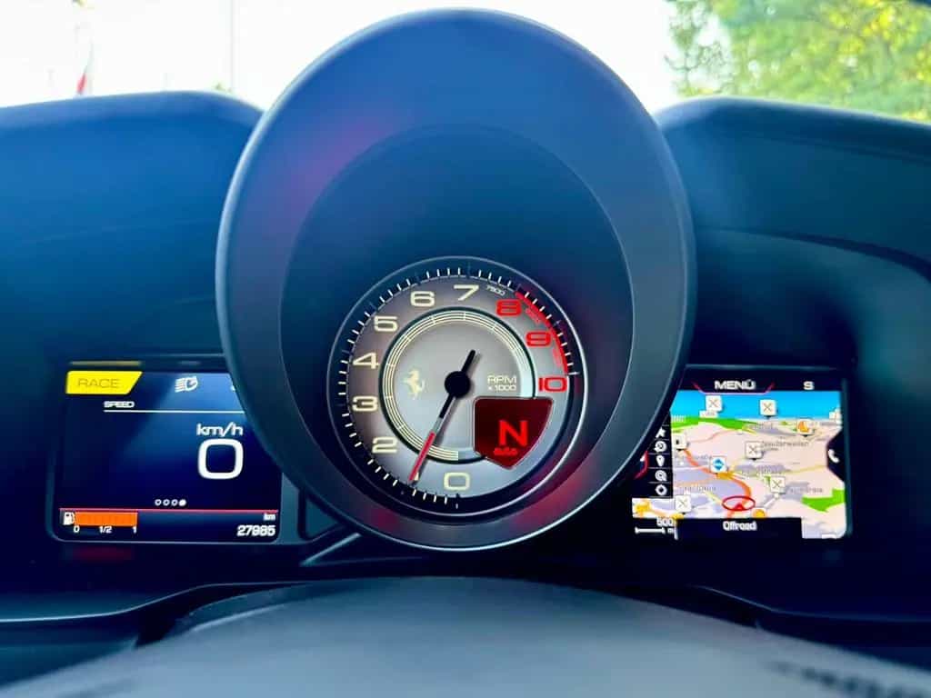 Ferrari F8 TRIBUTO DCT *KERAMIK*LIFT*CARBON*PPF*DISPLAY* 05/2021-photo-24