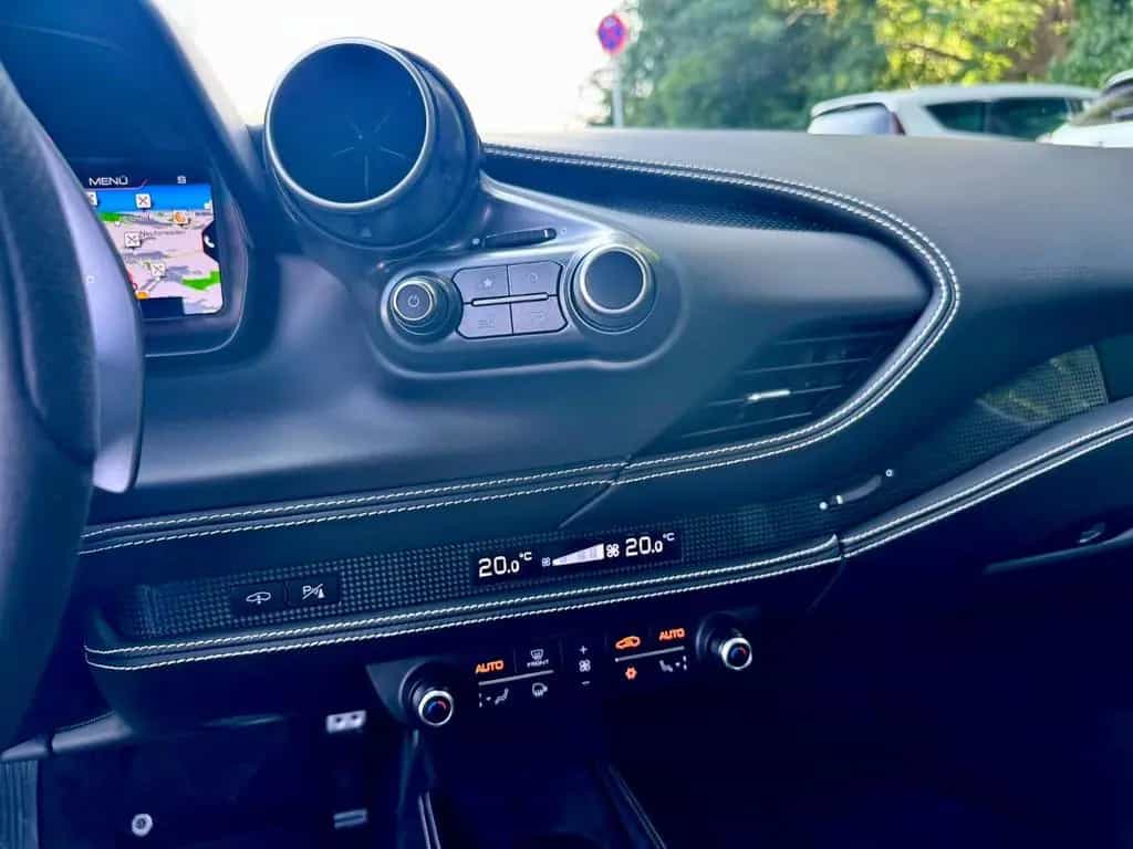 Ferrari F8 TRIBUTO DCT *KERAMIK*LIFT*CARBON*PPF*DISPLAY* 05/2021-photo-26