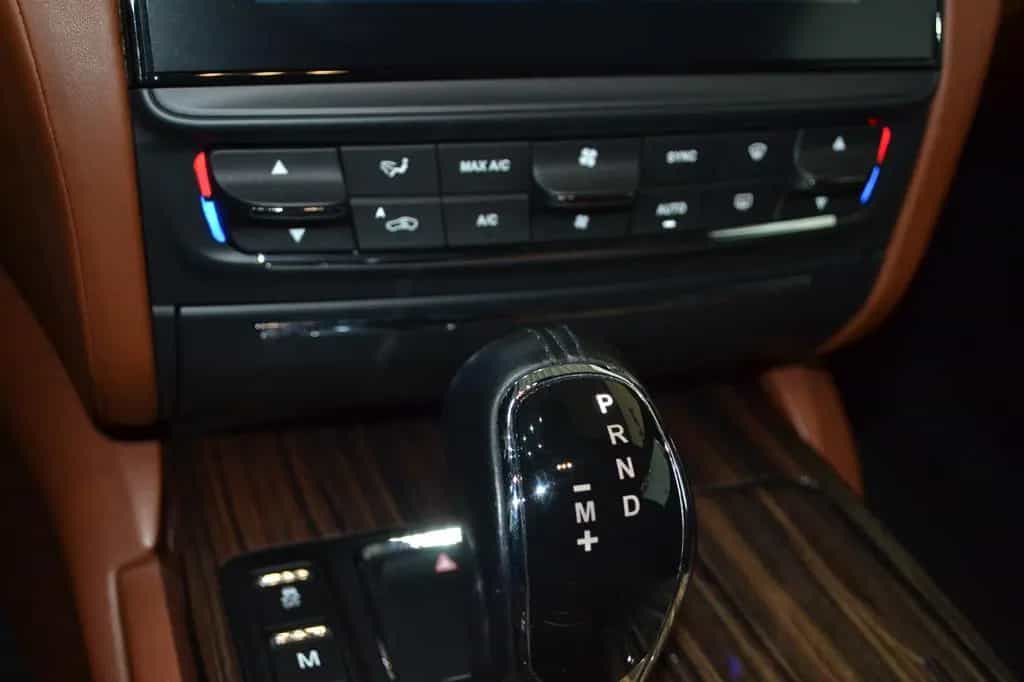 Maserati Quattroporte Gran Lusso SQ4*2Hand*Matrix*360°Kam 11/2017-photo-26