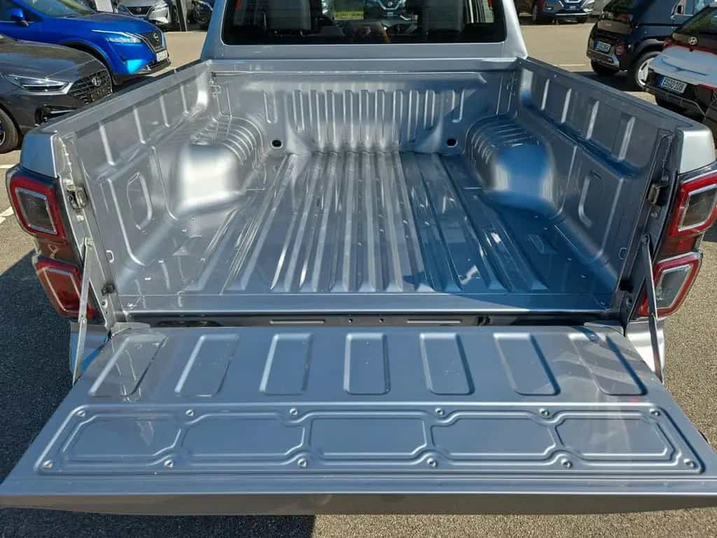 Isuzu D-Max Double Cab 4WD LSE 163PS Automatik, Allrad 06/2025-photo-11