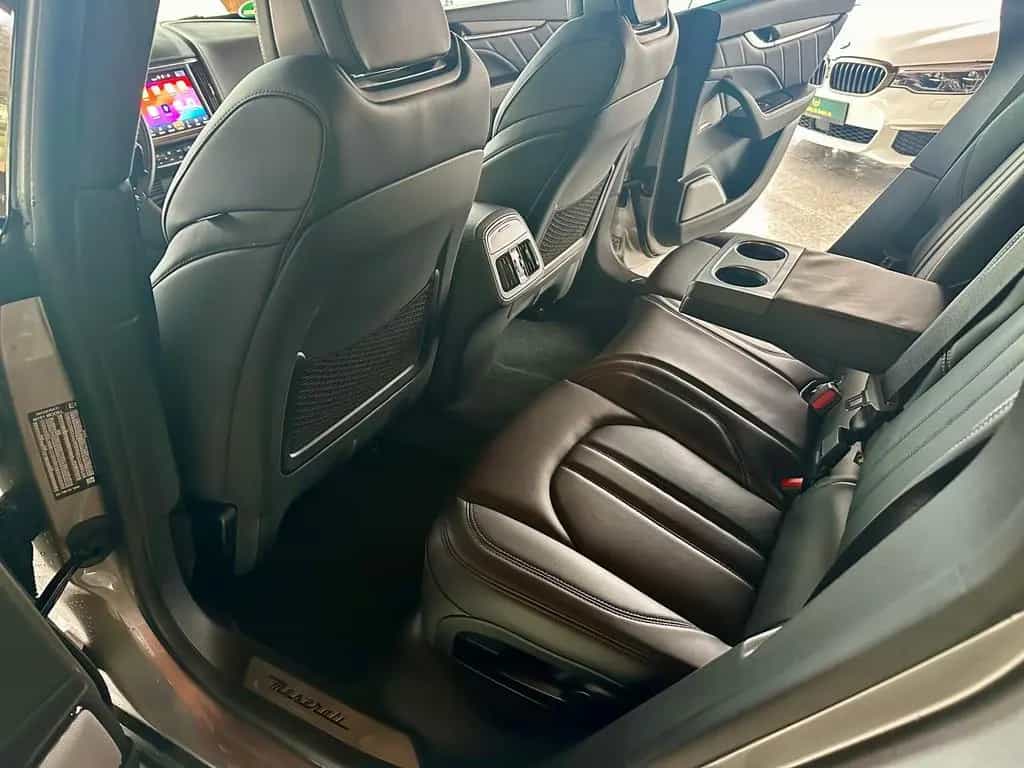 Maserati Levante Modena S  Carbon NP:155.820,-Euro voll 08/2022-photo-8