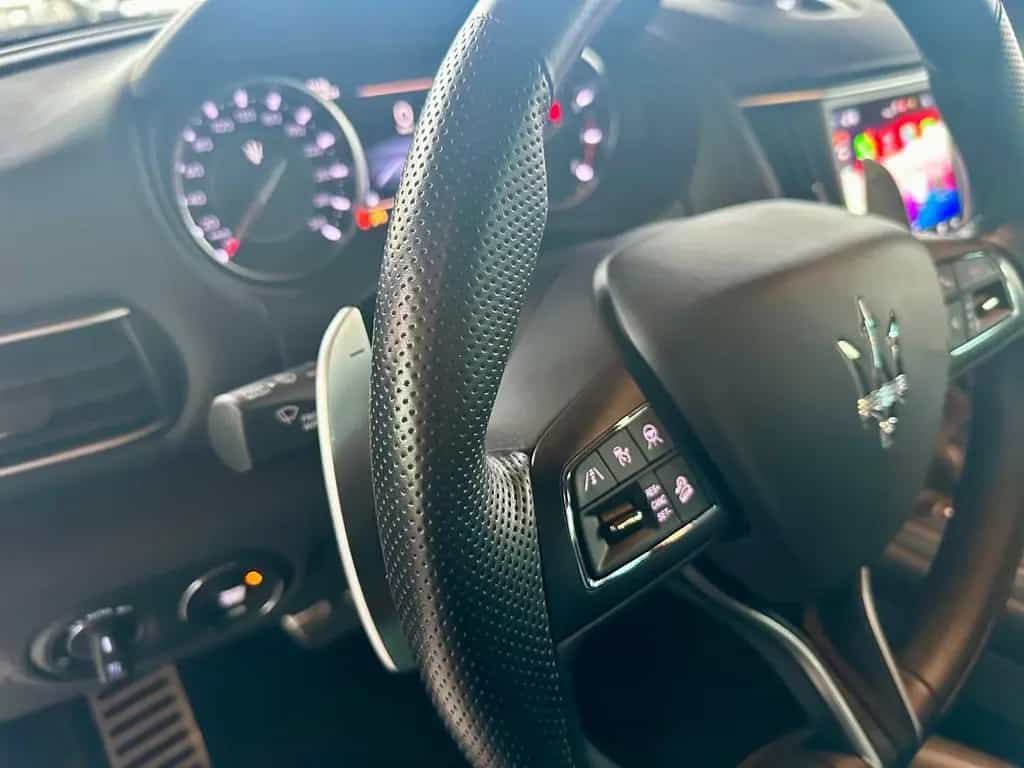 Maserati Levante Modena S  Carbon NP:155.820,-Euro voll 08/2022-photo-9
