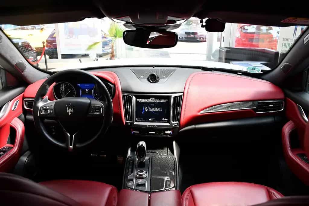 Maserati Levante 3.0 V6 Q4 Carbon Alcantara 360° ACC 04/2018-photo-11