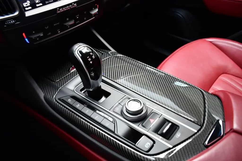 Maserati Levante 3.0 V6 Q4 Carbon Alcantara 360° ACC 04/2018-photo-16