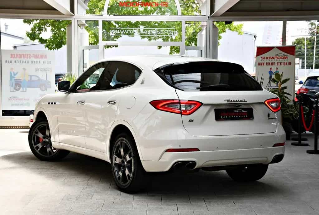 Maserati Levante 3.0 V6 Q4 Carbon Alcantara 360° ACC 04/2018-photo-2