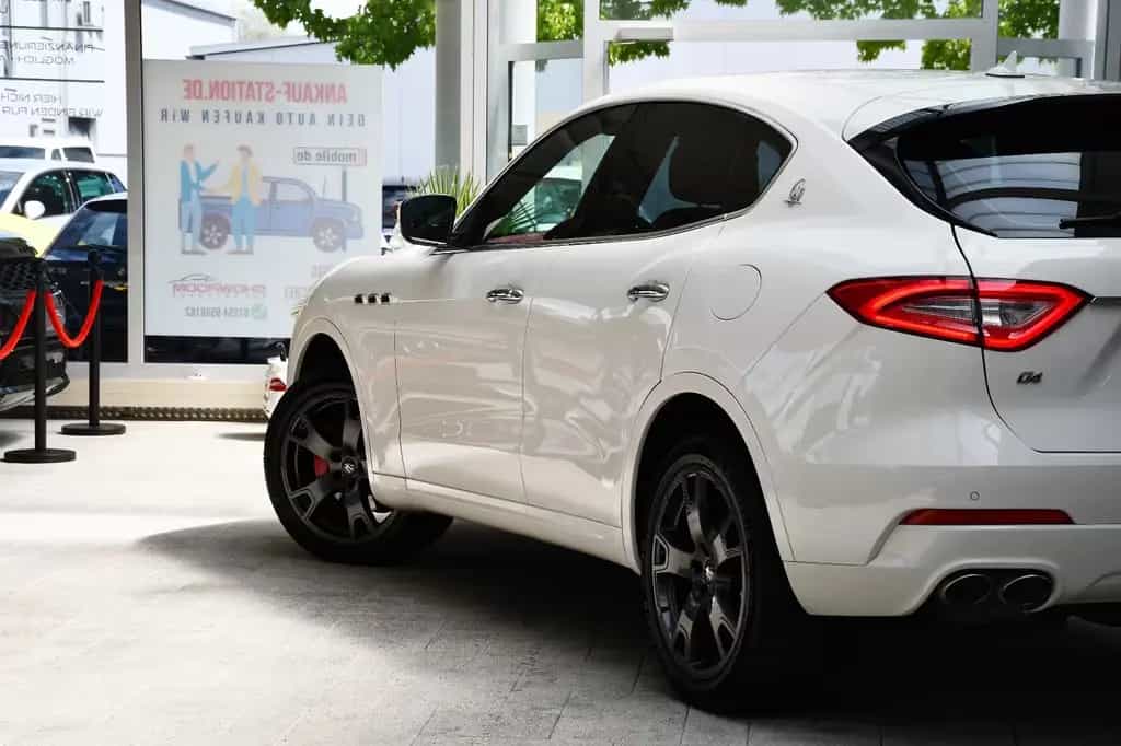 Maserati Levante 3.0 V6 Q4 Carbon Alcantara 360° ACC 04/2018-photo-23