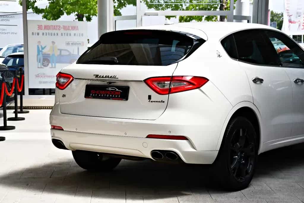 Maserati Levante 3.0 V6 Q4 Carbon Alcantara 360° ACC 04/2018-photo-24