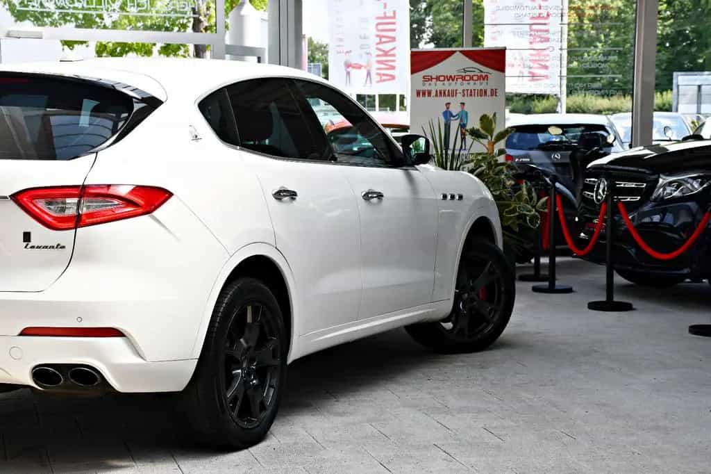 Maserati Levante 3.0 V6 Q4 Carbon Alcantara 360° ACC 04/2018-photo-25