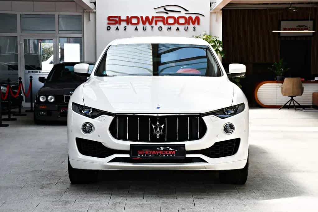 Maserati Levante 3.0 V6 Q4 Carbon Alcantara 360° ACC 04/2018-photo-4
