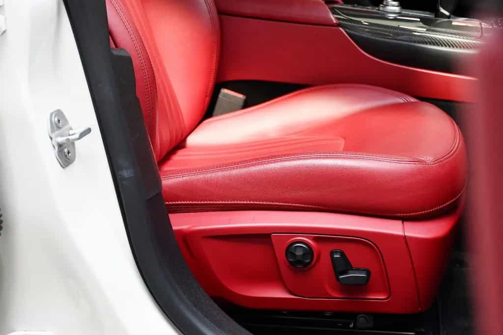 Maserati Levante 3.0 V6 Q4 Carbon Alcantara 360° ACC 04/2018-photo-9