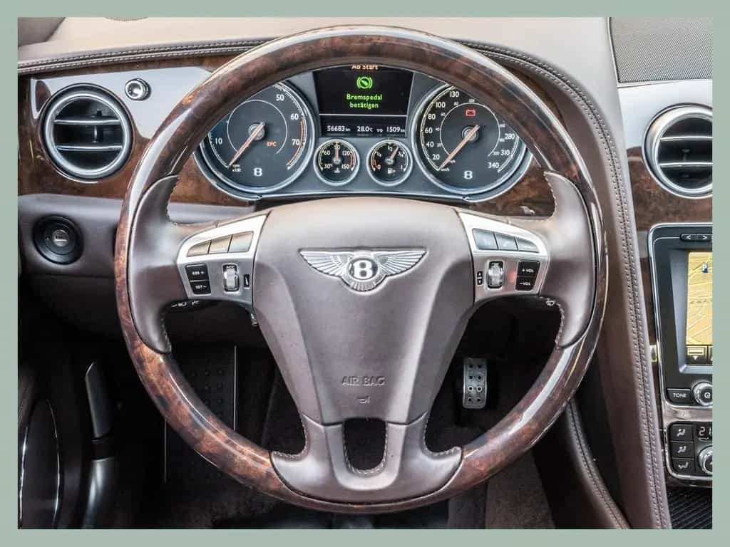 Bentley Flying Spur W12 // BENTLEY DÜSSELDORF 04/2017-photo-13