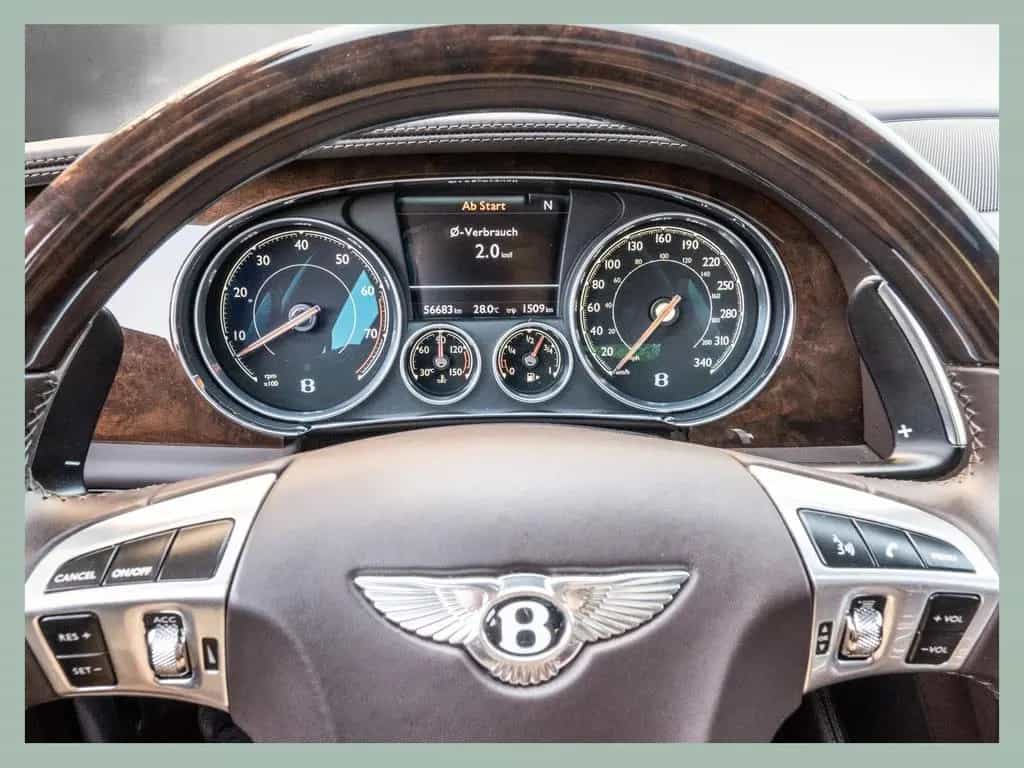 Bentley Flying Spur W12 // BENTLEY DÜSSELDORF 04/2017-photo-14