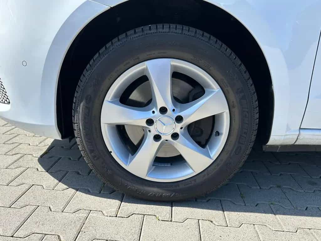 Mercedes-Benz V-Class d LANG 4M 9G WEBASTO NAVI MBUX AHK 7-SITZER 07/2020-photo-26