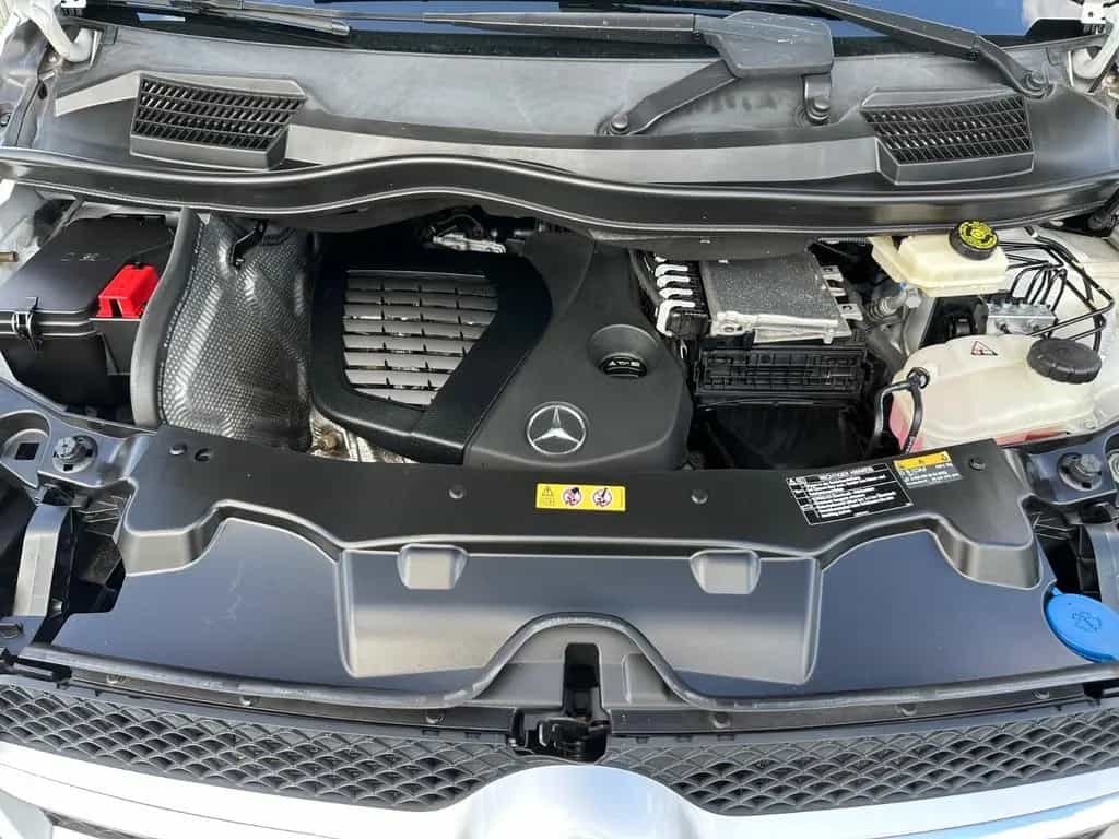 Mercedes-Benz V-Class d LANG 4M 9G WEBASTO NAVI MBUX AHK 7-SITZER 07/2020-photo-32