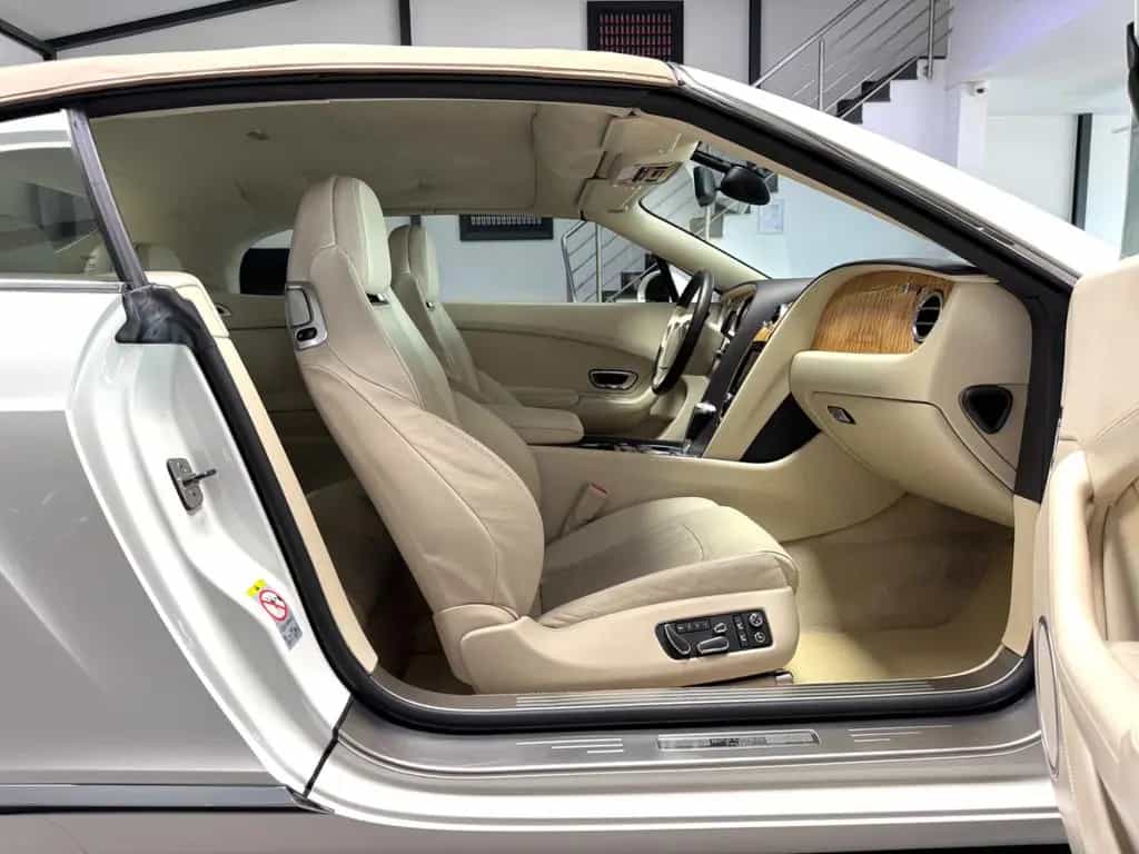 Bentley Continental GTC CONTINETAL GTC 6.0 W12 ACC KAMERA MASSAGE 21" 05/2012-photo-15
