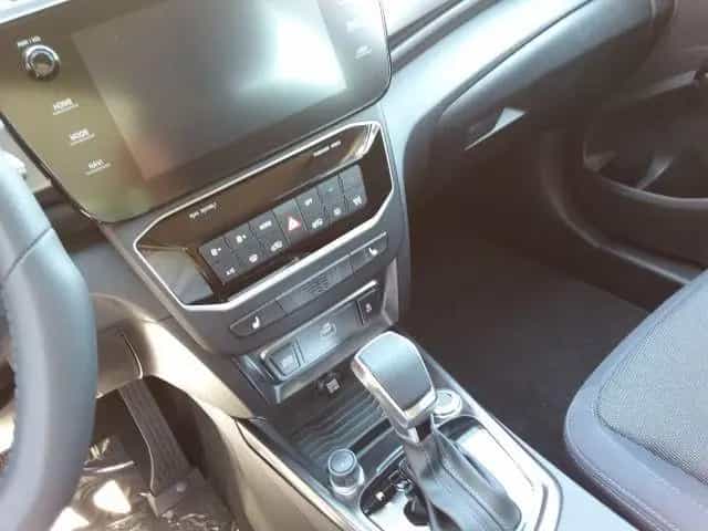 Ssangyong Tivoli Grand 1.5 T-GDI Cristal 4x2 11/2024-photo-4