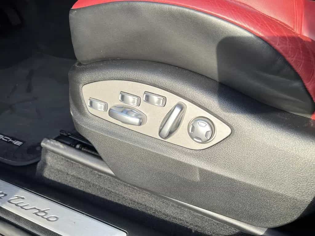 Porsche Macan Turbo+LED+Leder+Bose+Kamera 03/2018-photo-17