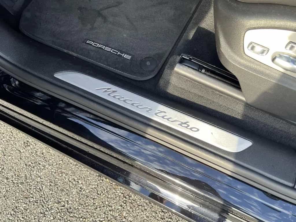 Porsche Macan Turbo+LED+Leder+Bose+Kamera 03/2018-photo-18