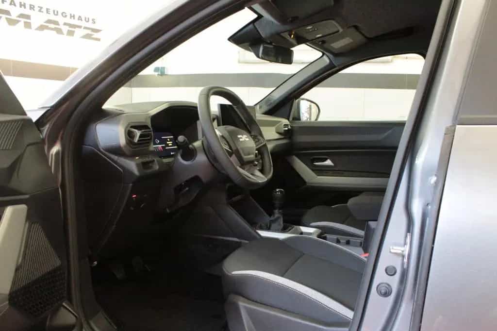 Dacia Bigster mild hybrid 140 Journey*Winter-*City-P.* 12/2025-photo-21