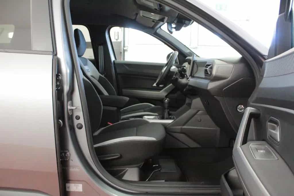 Dacia Bigster mild hybrid 140 Journey*Winter-*City-P.* 12/2025-photo-8
