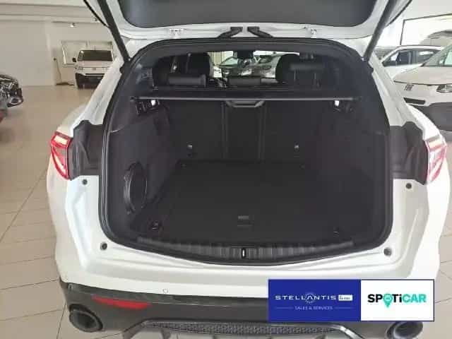 Alfa Romeo Stelvio 2.0 Veloce Q Navi Kamera LED 05/2024-photo-10
