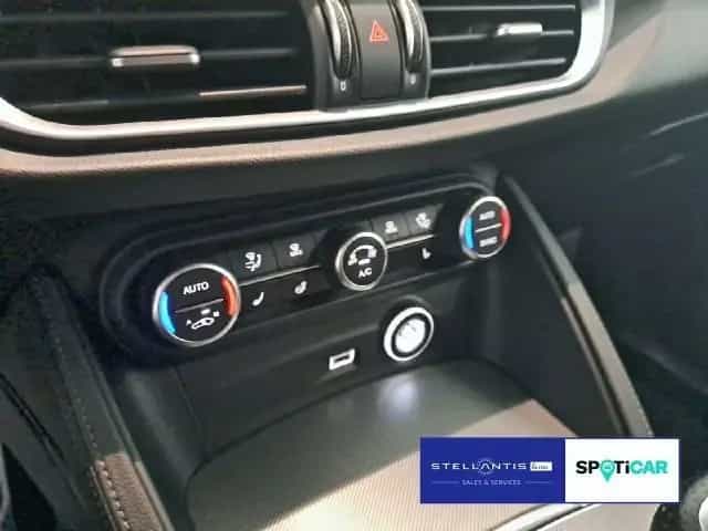 Alfa Romeo Stelvio 2.0 Veloce Q Navi Kamera LED 05/2024-photo-17