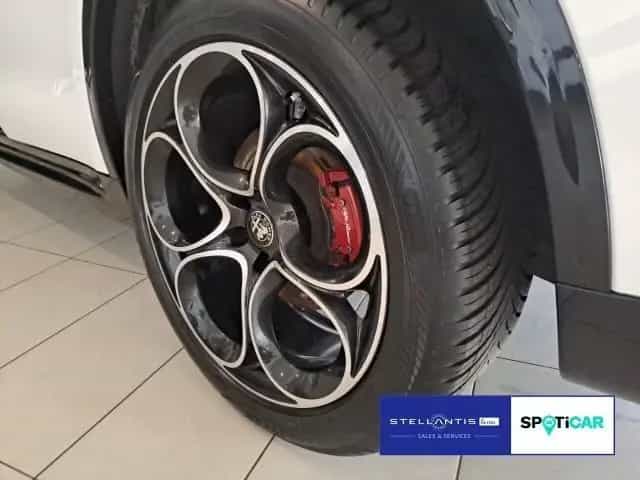 Alfa Romeo Stelvio 2.0 Veloce Q Navi Kamera LED 05/2024-photo-6