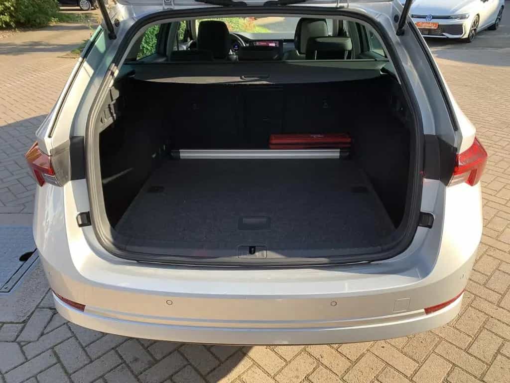 Skoda Octavia 1.5TSI Style Navi+Virtual+Sitzhz.v,h+LED 08/2020-photo-4