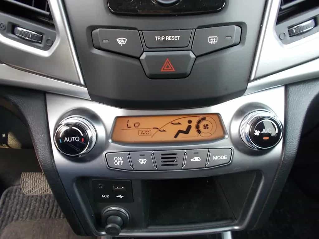Ssangyong Korando 2.2 TD, 2WD, AHK 2.000 KG, Sitzheizung 03/2018-photo-22
