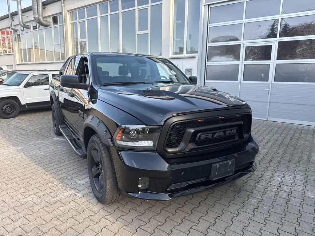 Dodge RAM 4x4 ,5.7 Hemi,Crew Cab, 06/2022-photo-1