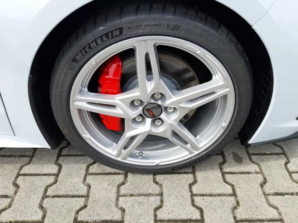 Corvette C8 Coupe 3LT 6.2 V8 Competition|Magentic|Lift 08/2025-photo-6