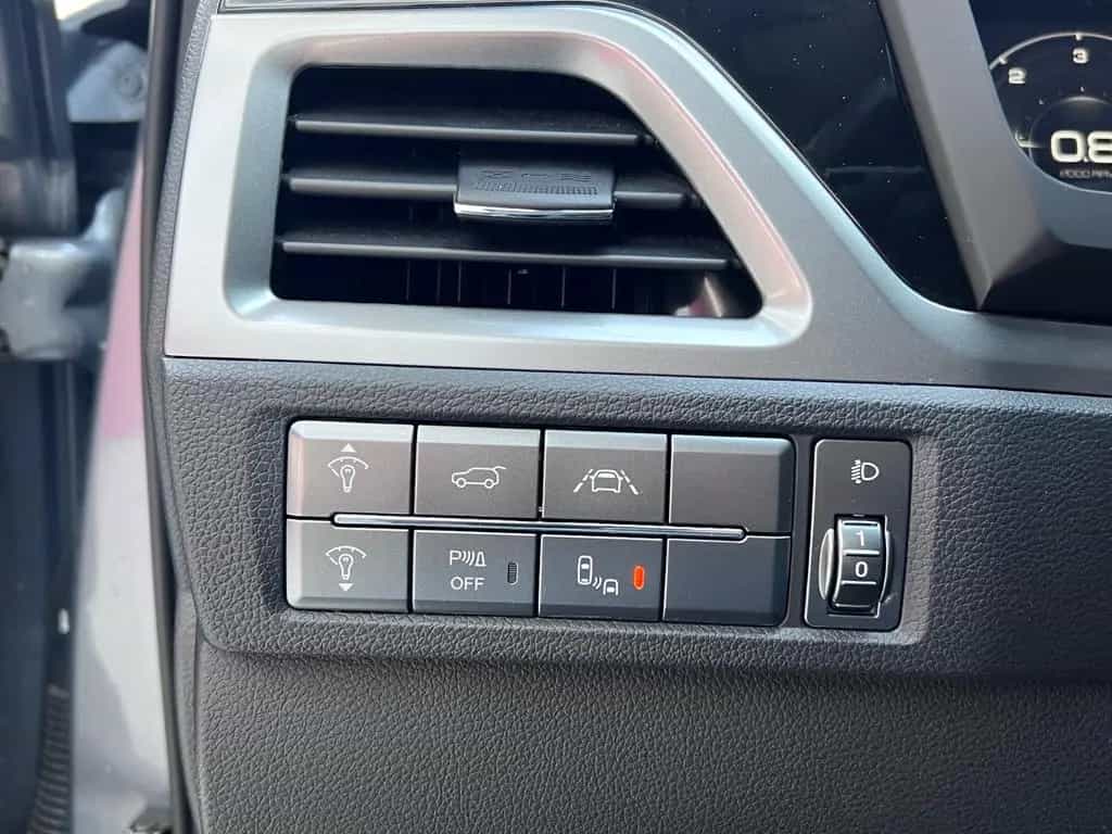 Ssangyong Korando Sapphire 4x2 LED+Leder+ACC+AHK 07/2020-photo-14
