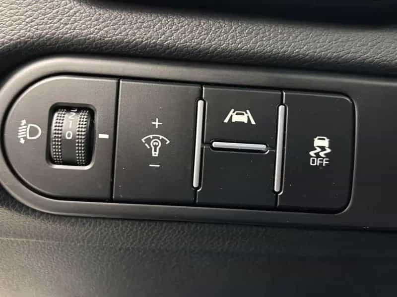 Kia Ceed Ultimate Edition 1.5T 48V DCT 03/2025-photo-14