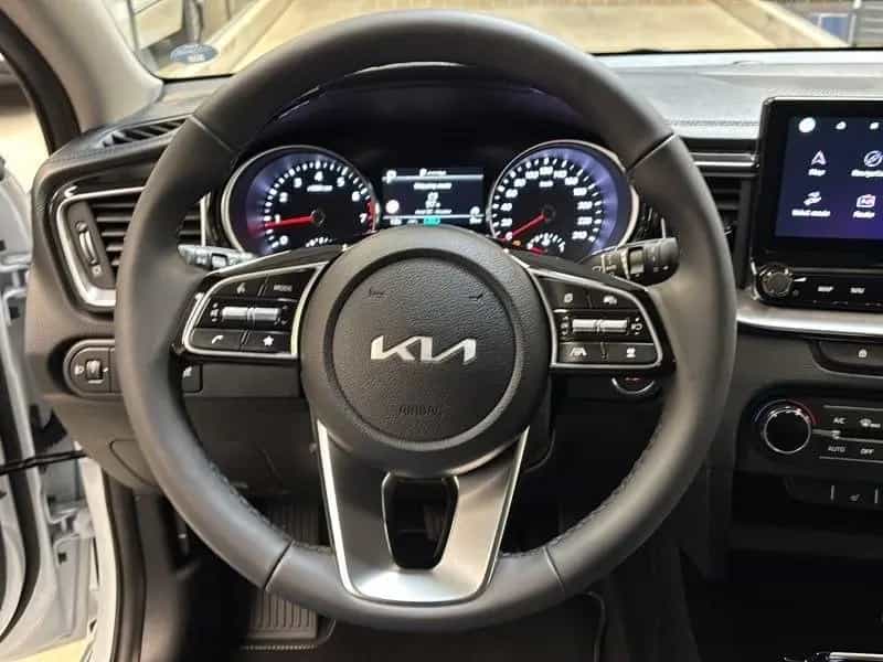 Kia Ceed Ultimate Edition 1.5T 48V DCT 03/2025-photo-15
