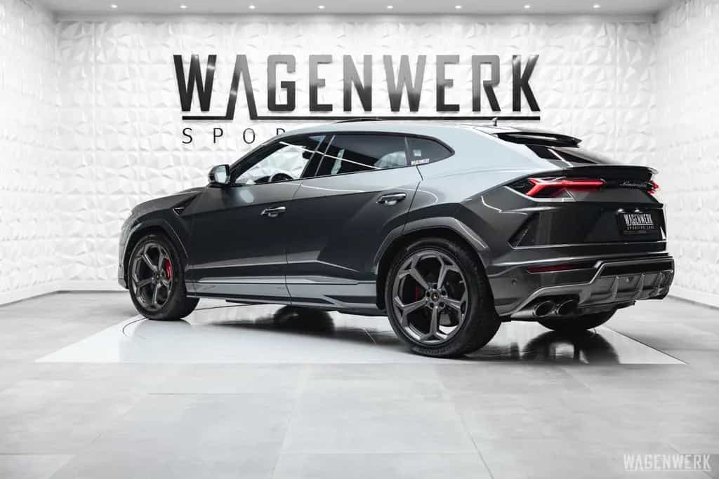 Lamborghini Urus 1.HAND FULL-ADAS 22ZOLL B&O Q-CITURA PANORA 04/2019-photo-3