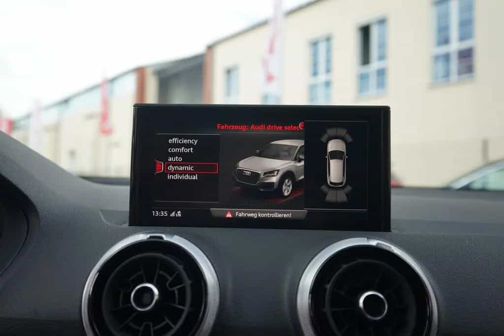 Audi SQ2 2.0 TFSI quattro LED Navi ACC Kamera PDC 02/2021-photo-11