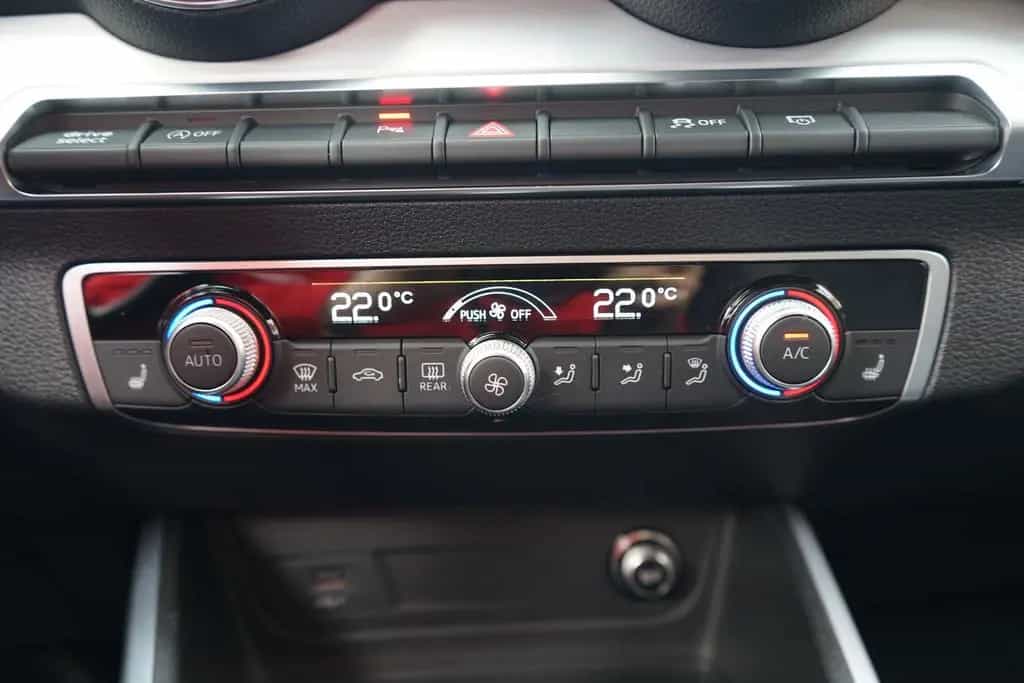 Audi SQ2 2.0 TFSI quattro LED Navi ACC Kamera PDC 02/2021-photo-13