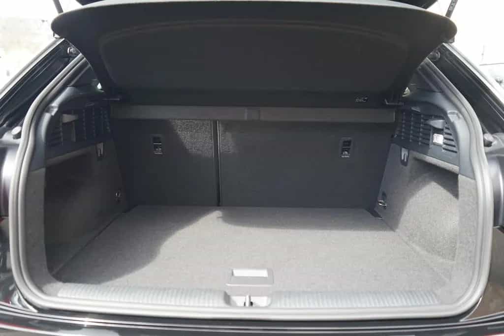 Audi SQ2 2.0 TFSI quattro LED Navi ACC Kamera PDC 02/2021-photo-30