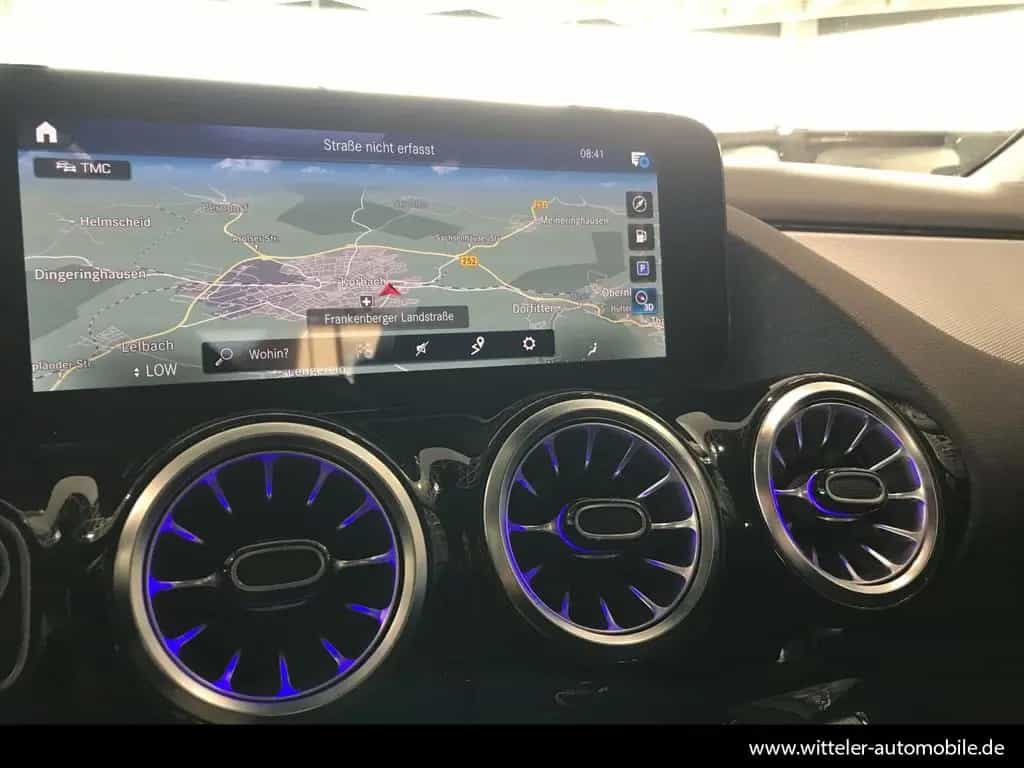Mercedes-Benz GLA 200 Style AHK/LED/MBUX/SHZ/AMBIENTE/7G-DCT 05/2022-photo-20
