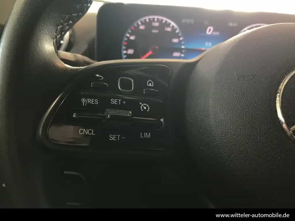 Mercedes-Benz GLA 200 Style AHK/LED/MBUX/SHZ/AMBIENTE/7G-DCT 05/2022-photo-21