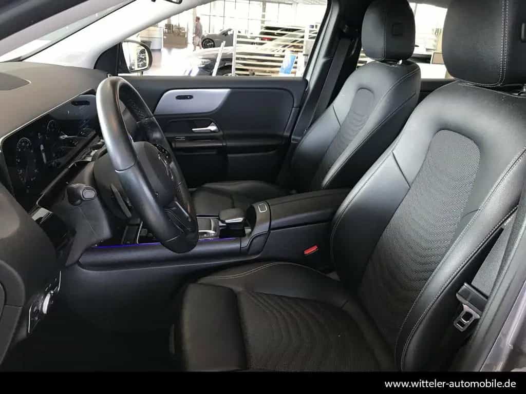Mercedes-Benz GLA 200 Style AHK/LED/MBUX/SHZ/AMBIENTE/7G-DCT 05/2022-photo-5