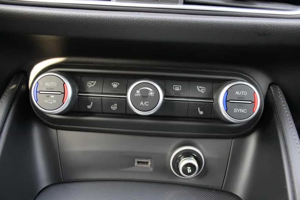 Alfa Romeo Stelvio Super Q4 Rückfahrkamera | adapt. Tempoma 09/2019-photo-18
