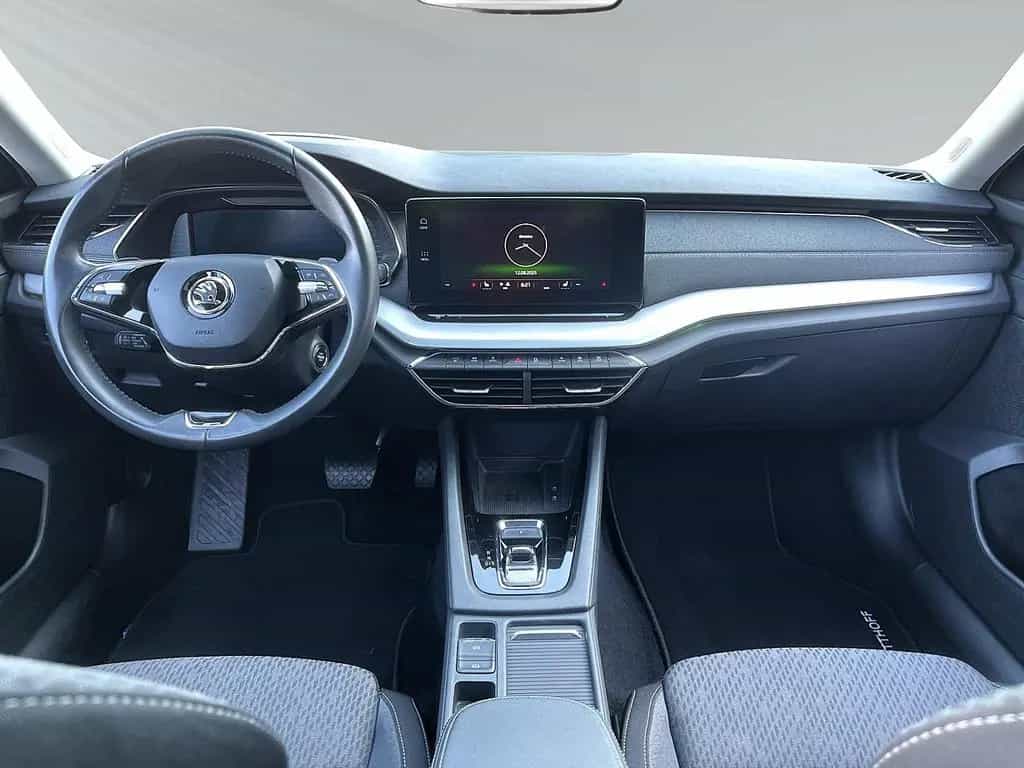 Skoda Octavia Combi 2,0 TDI DSG Style LED HUD PANO NAV 03/2023-photo-13