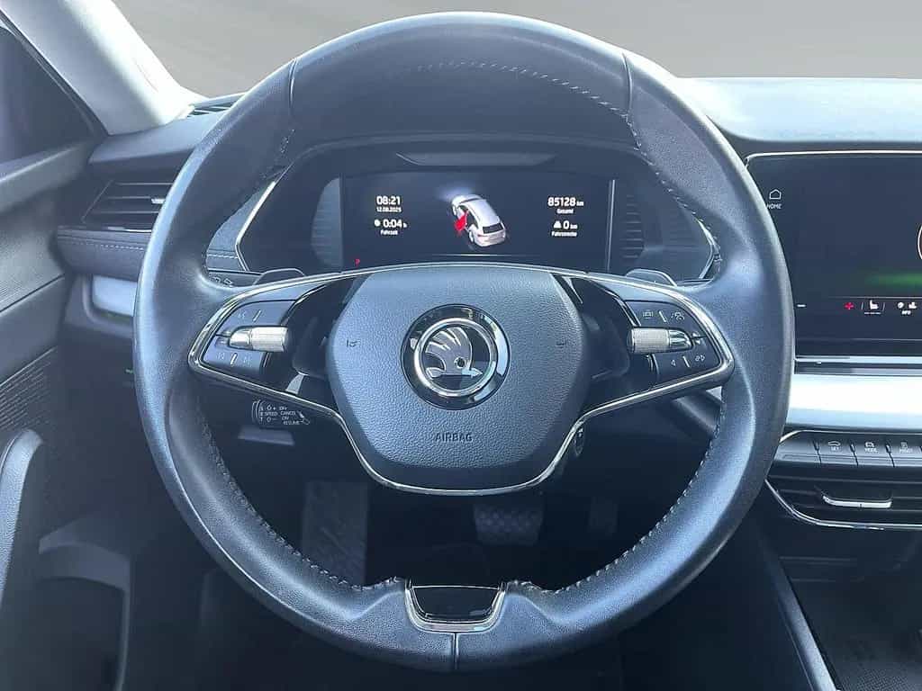 Skoda Octavia Combi 2,0 TDI DSG Style LED HUD PANO NAV 03/2023-photo-15