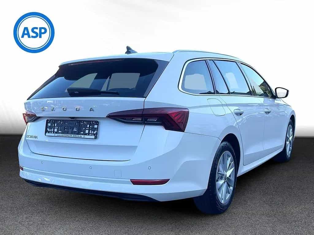 Skoda Octavia Combi 2,0 TDI DSG Style LED HUD PANO NAV 03/2023-photo-4