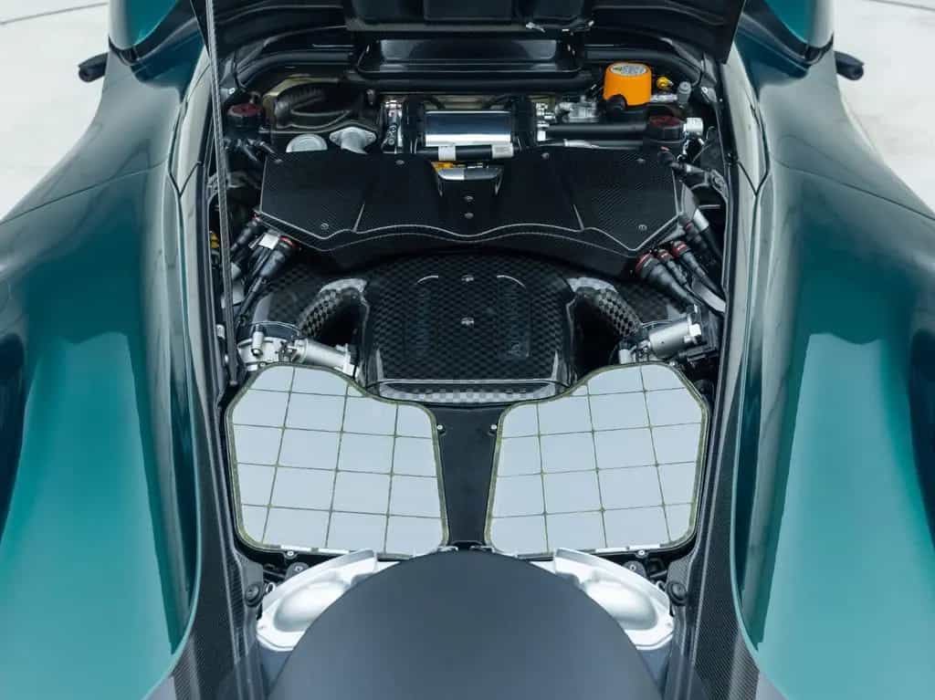 Aston Martin Valkyrie 05/2023-photo-12